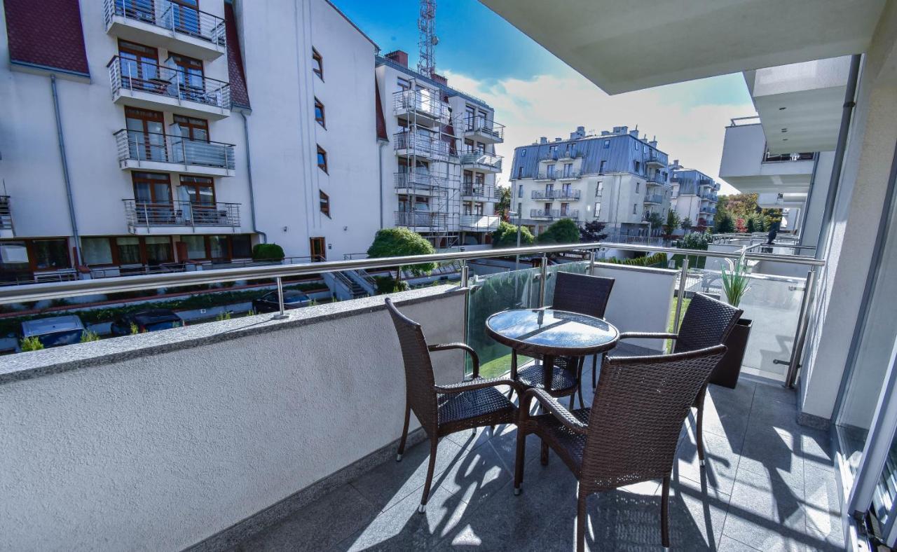 Apartamenty Na Wyspie - Stella Baltic - Parking ชวีโนวิชแจ ภายนอก รูปภาพ