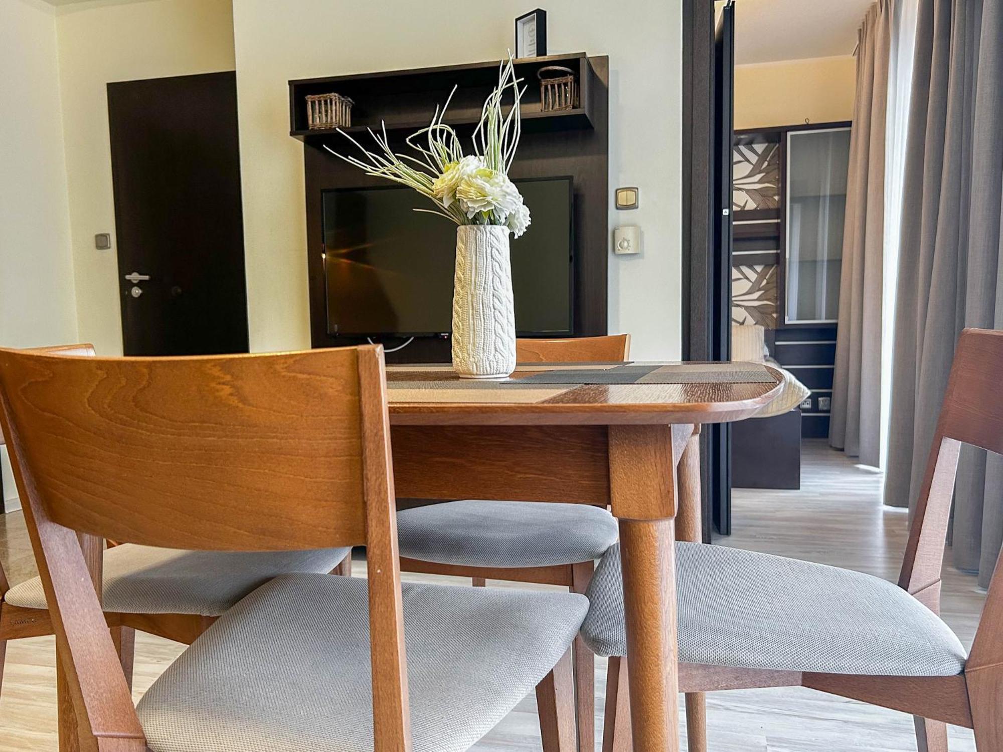 Apartamenty Na Wyspie - Stella Baltic - Parking ชวีโนวิชแจ ภายนอก รูปภาพ