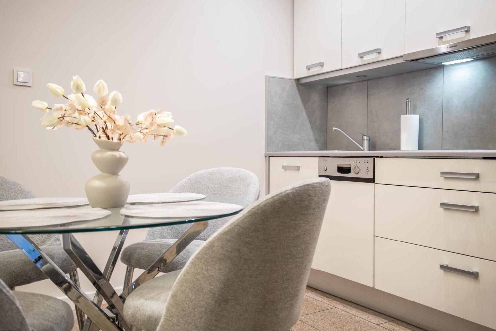 Apartamenty Na Wyspie - Stella Baltic - Parking ชวีโนวิชแจ ภายนอก รูปภาพ